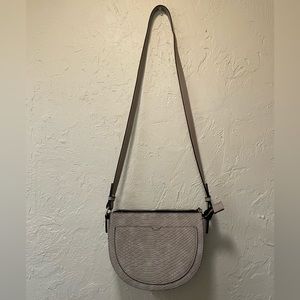 Crossbody handbag